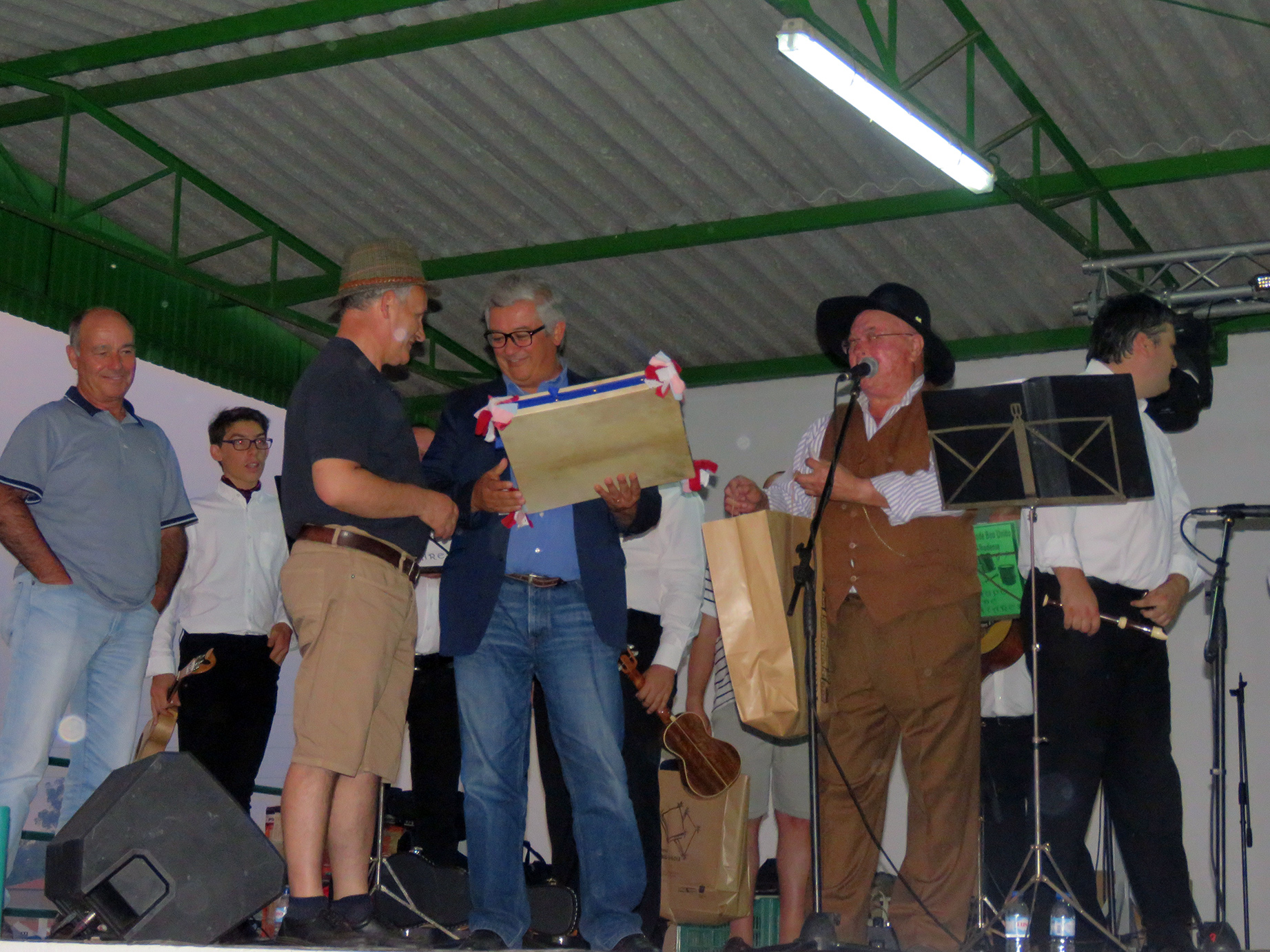 Encontro de música popular e tradicional em São Miguel de Acha